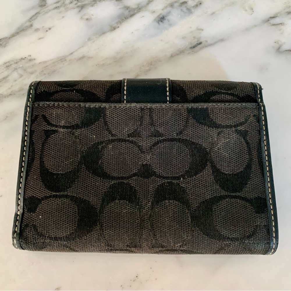 Coach Wallet - Picture 4 of 4